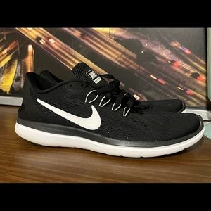 Nike Women’s Flex 2017 Sneaker Shoes Athletic Running
